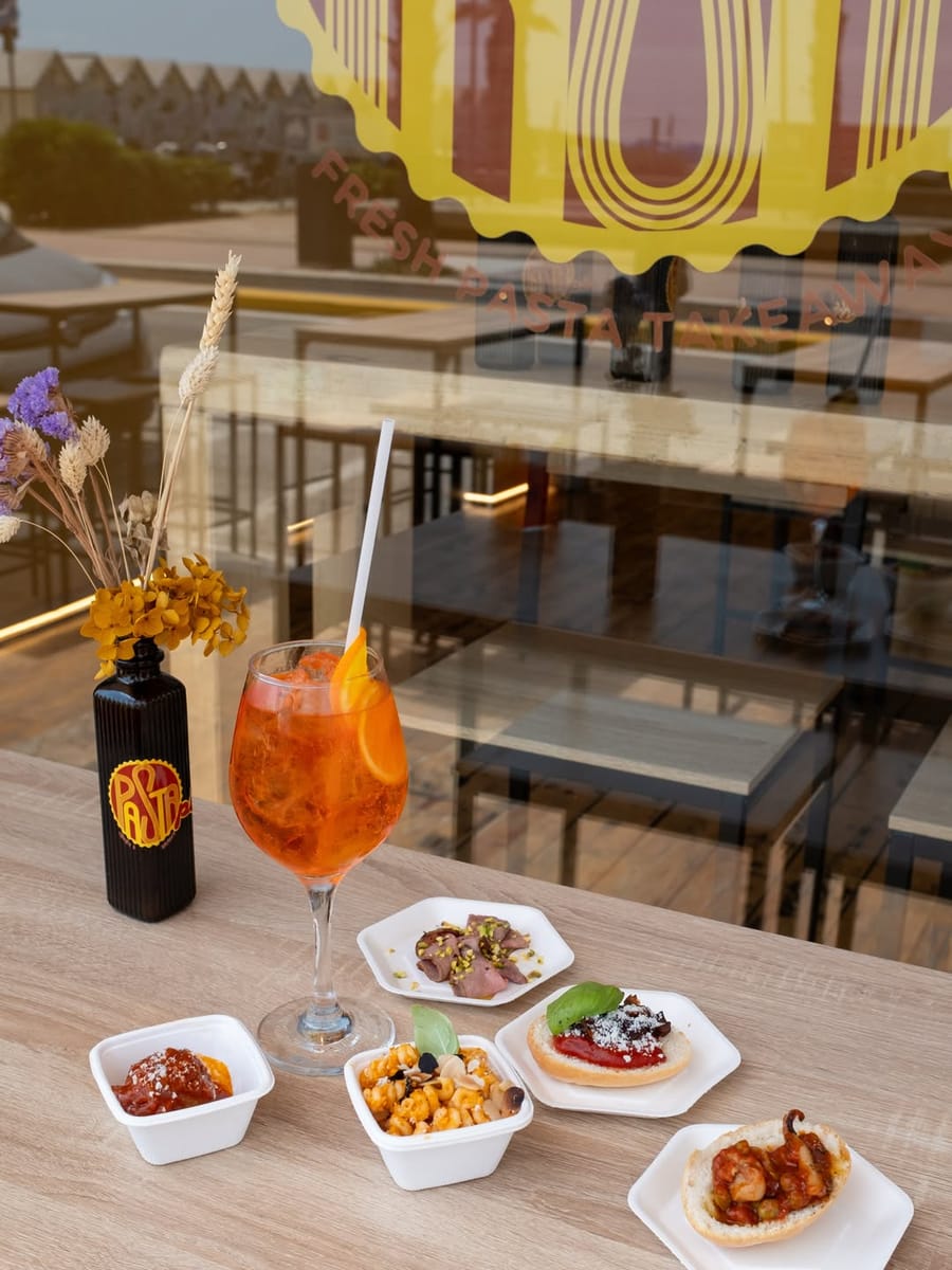 Spritz e stuzzichini al banco di Pasta Più